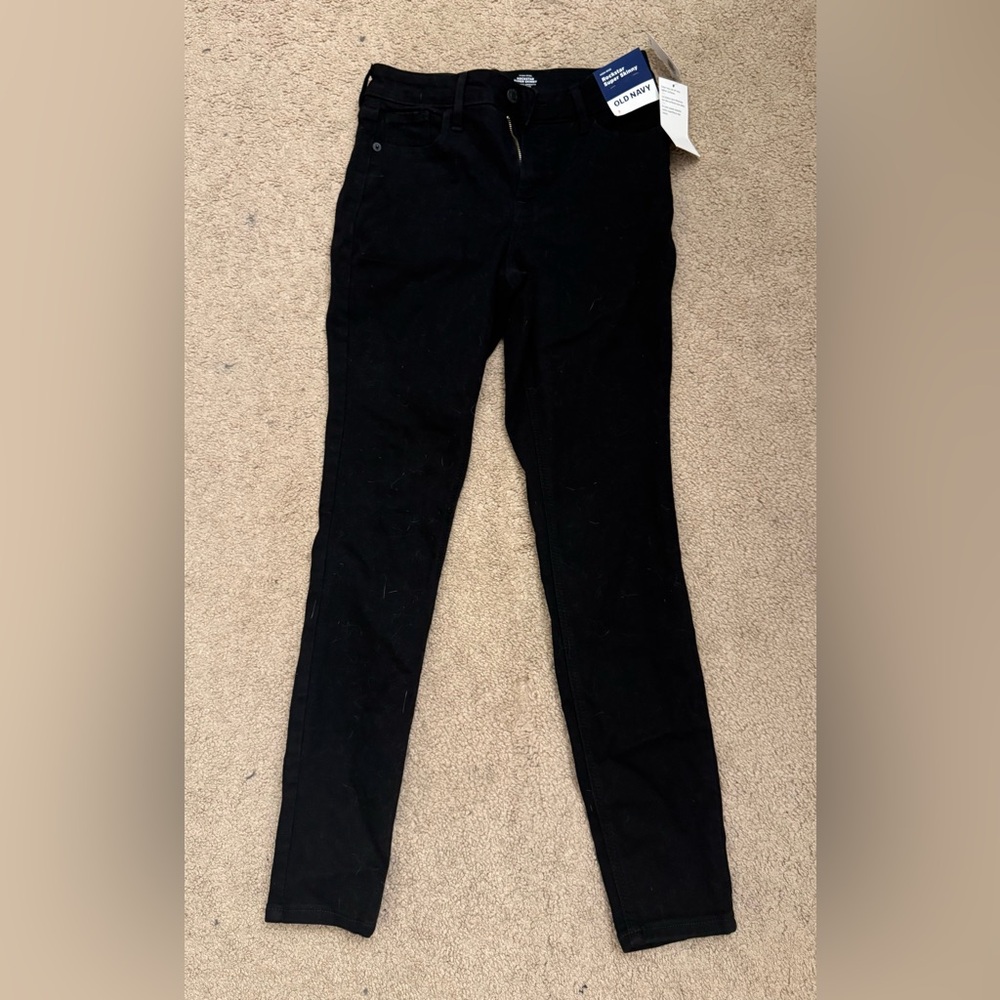 Black Old Navy Extra High-Rise Rockstar Super Skinny Jeans